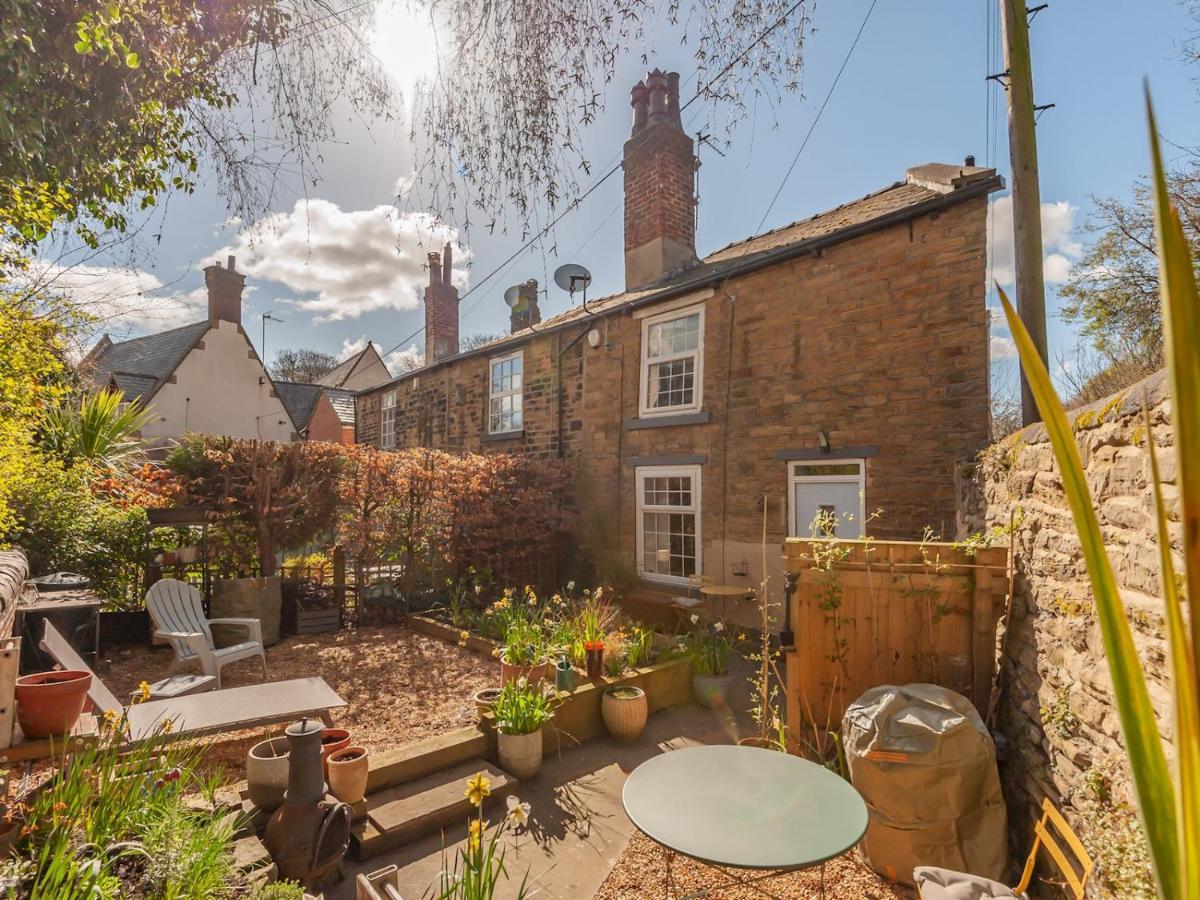 Pass The Keys Wonky Cottage With Amazing Garden Leeds  Buitenkant foto